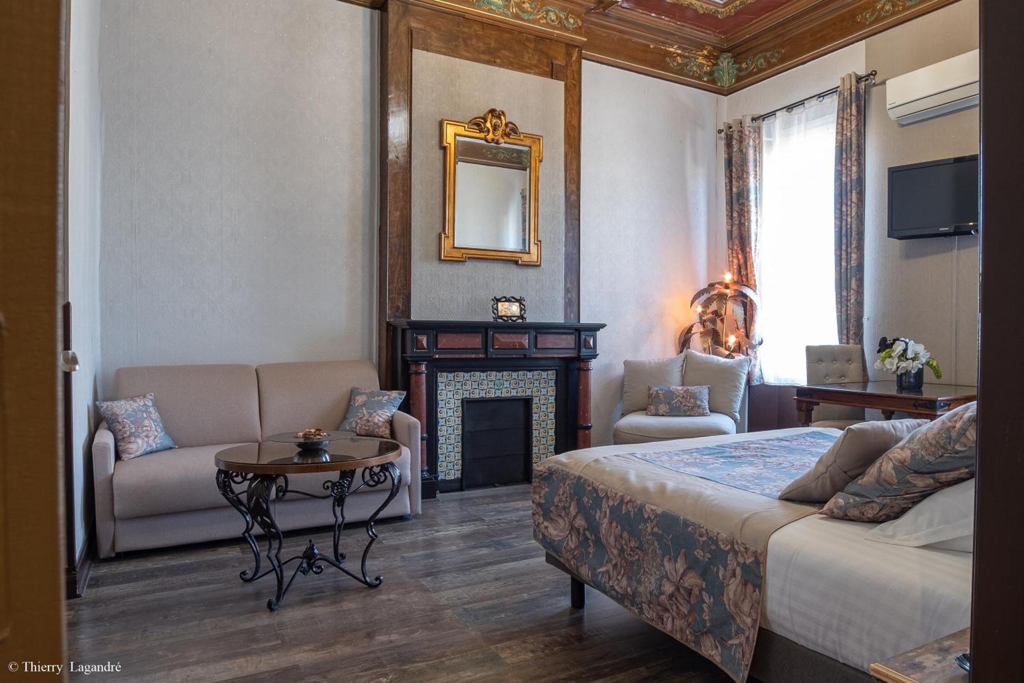 Hotel De Charme Le Provence Салон дьо Прованс Екстериор снимка